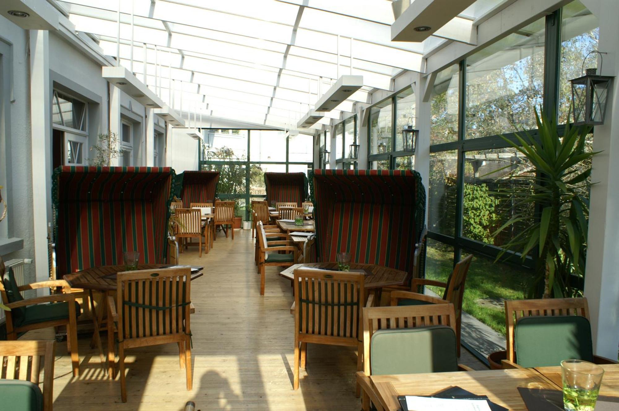 Hotel Strandpavillon Бабе Экстерьер фото