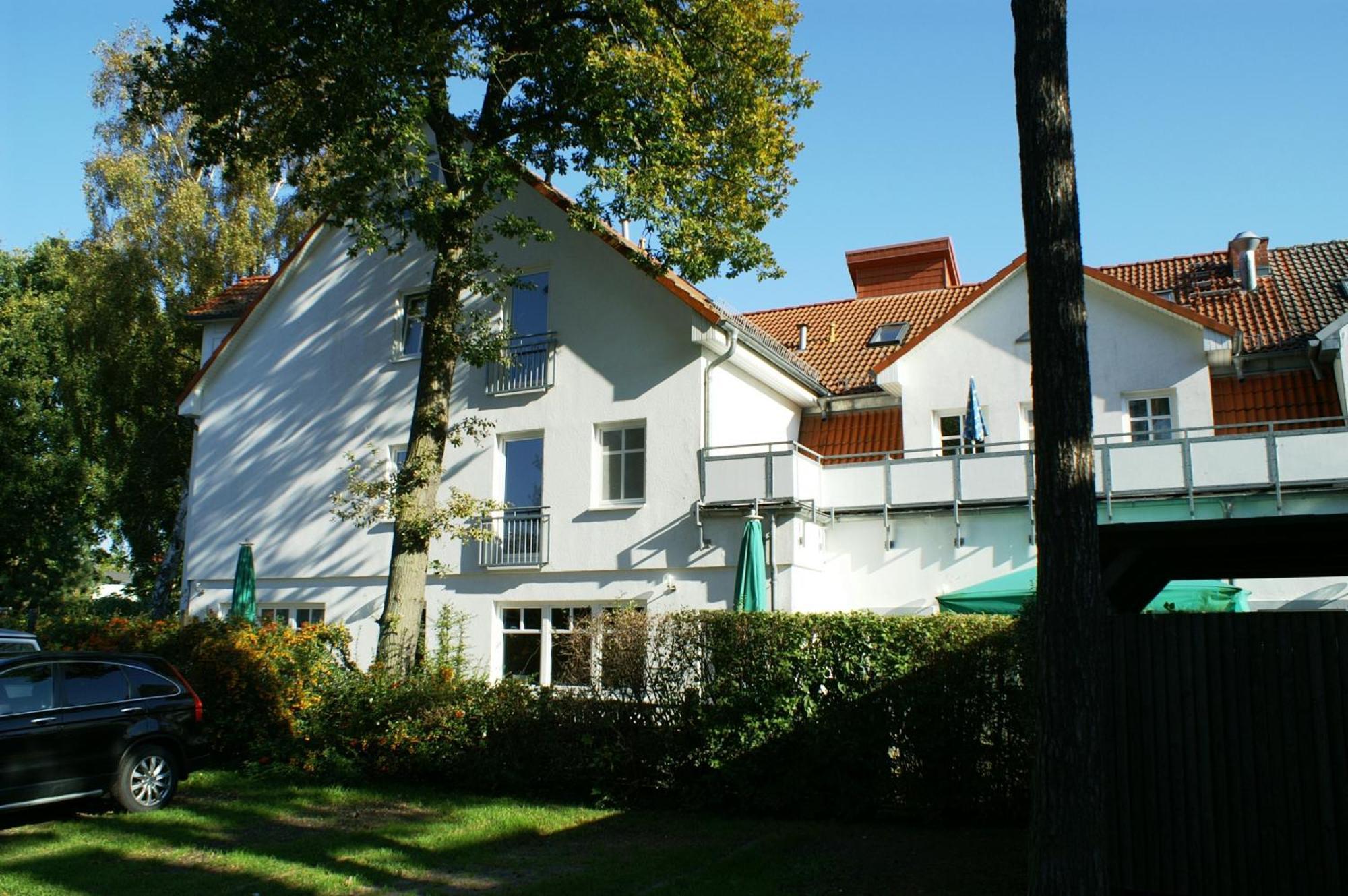 Hotel Strandpavillon Бабе Экстерьер фото