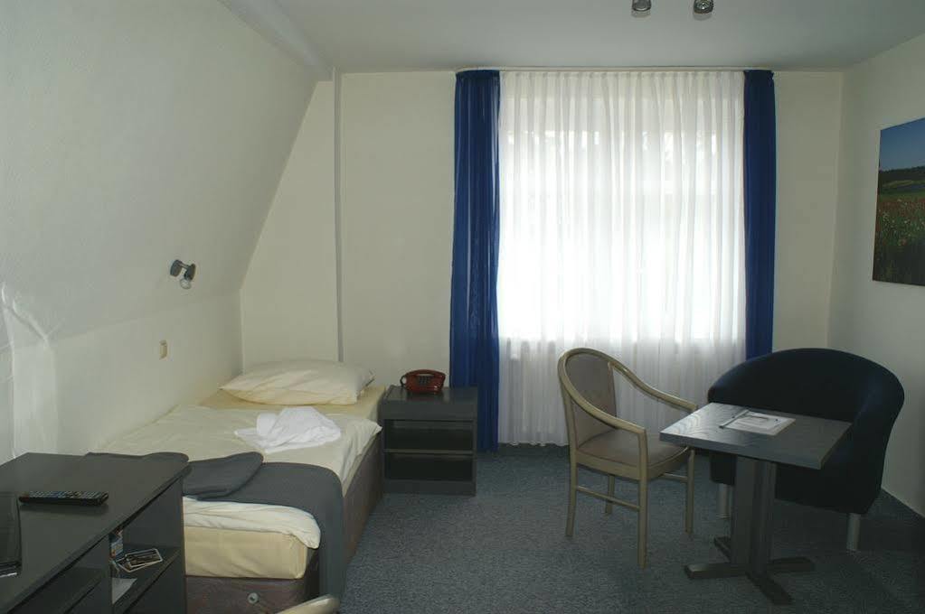 Hotel Strandpavillon Бабе Экстерьер фото