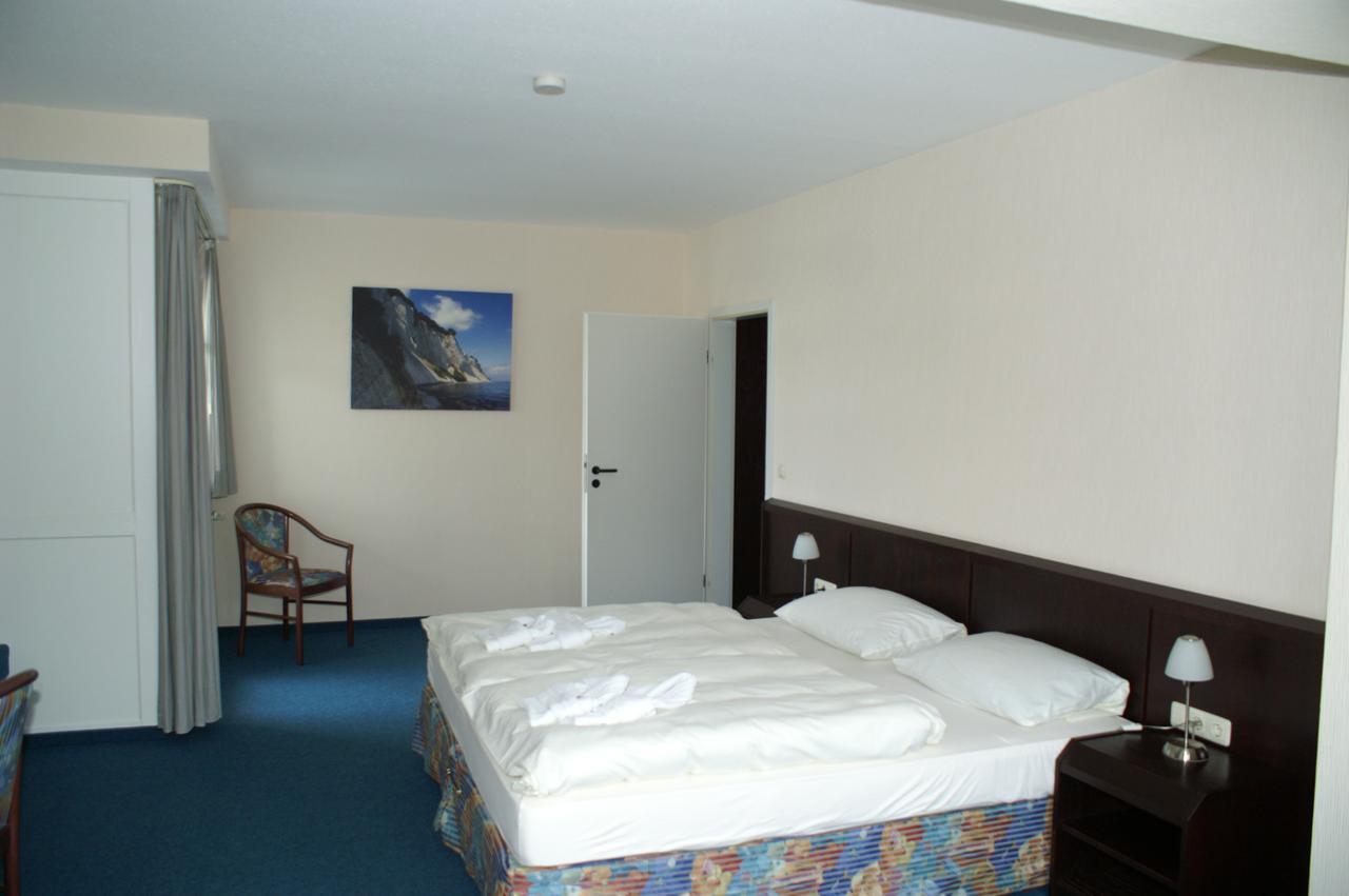 Hotel Strandpavillon Бабе Экстерьер фото