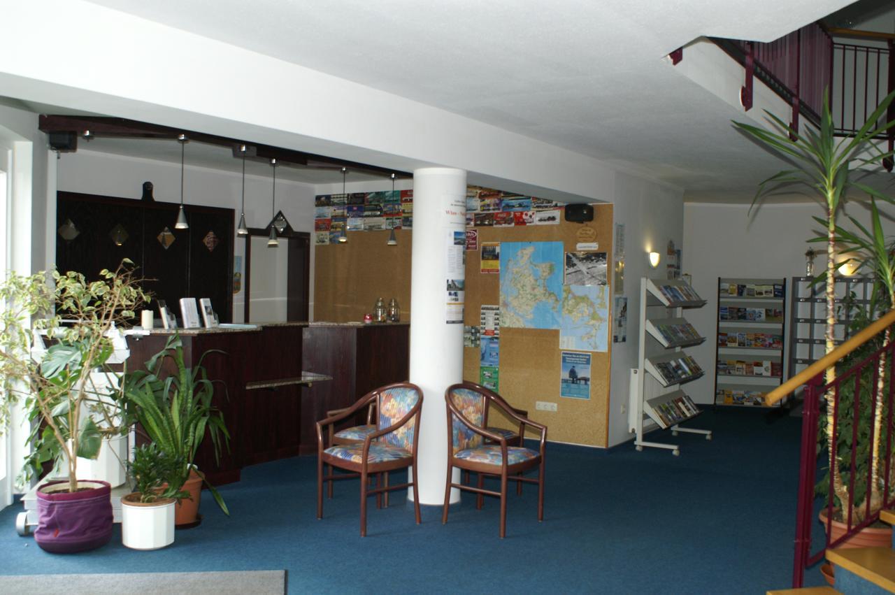 Hotel Strandpavillon Бабе Экстерьер фото