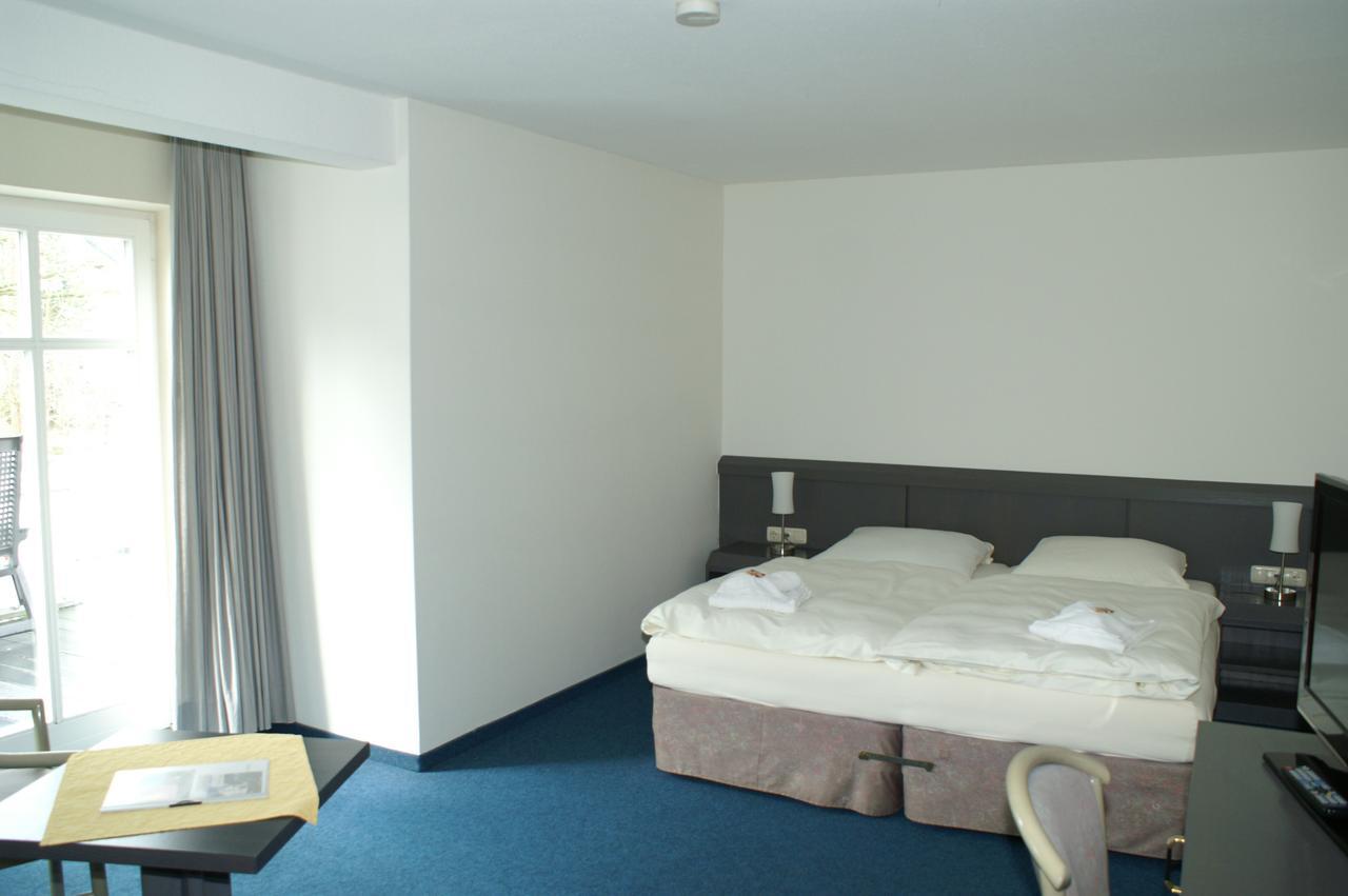 Hotel Strandpavillon Бабе Экстерьер фото